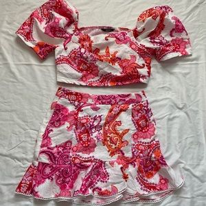 Off the shoulder jacquard top & ruffle hem skirt